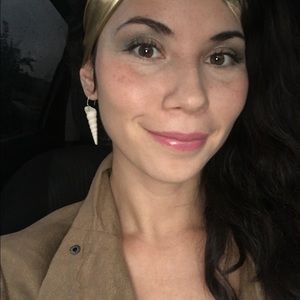 Meet your Posher, Sandra